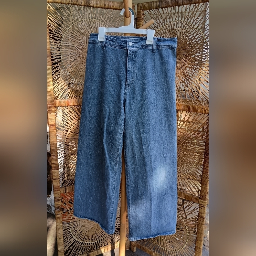 Universal Thread Women's Wide Legged Blue Jeans_12R
